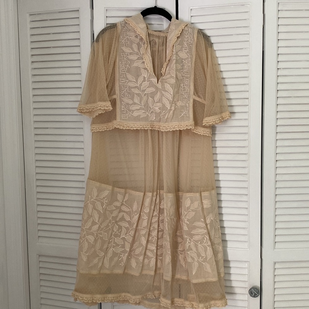 NWT Chasing Unicorns Lace Skirt Set Champagne Small